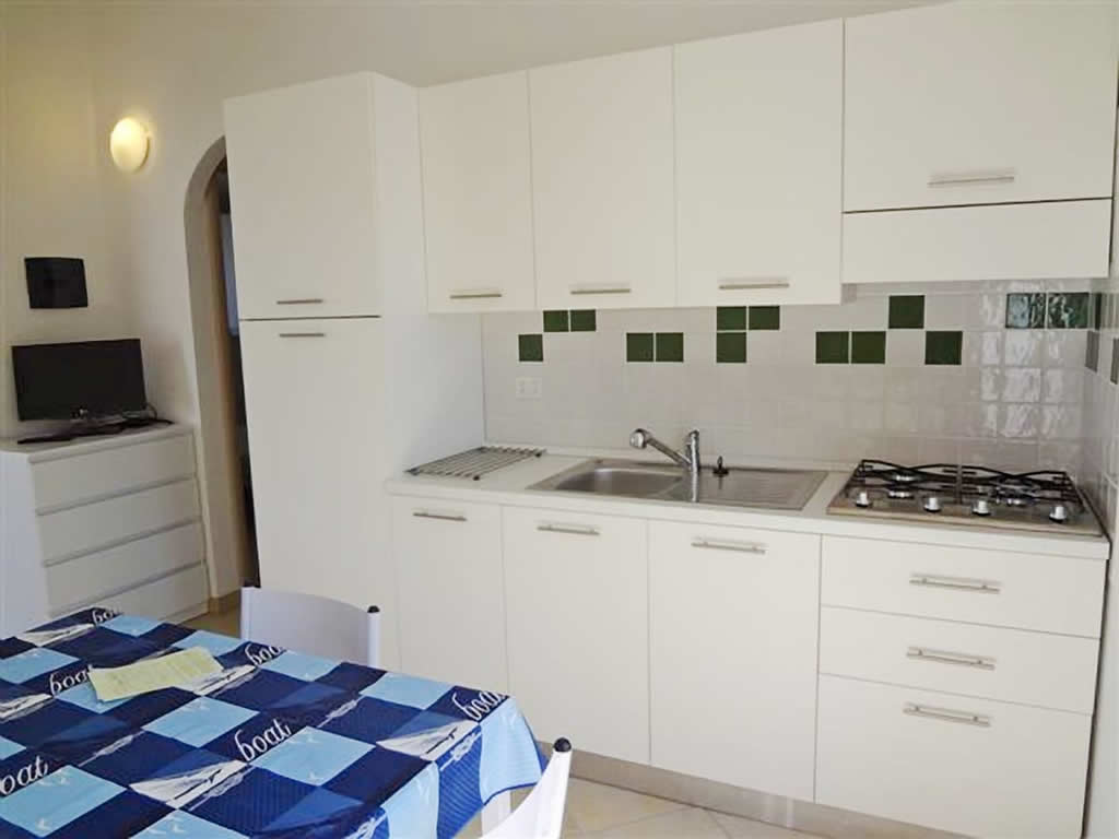 Comfortable home inserted in an elegant complex with swimming pool ... Cucine al mare